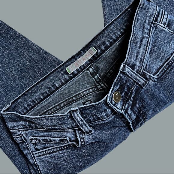 J BRAND low rise skinny leg in distressed dark wash Size 27 - Picture 5 of 9